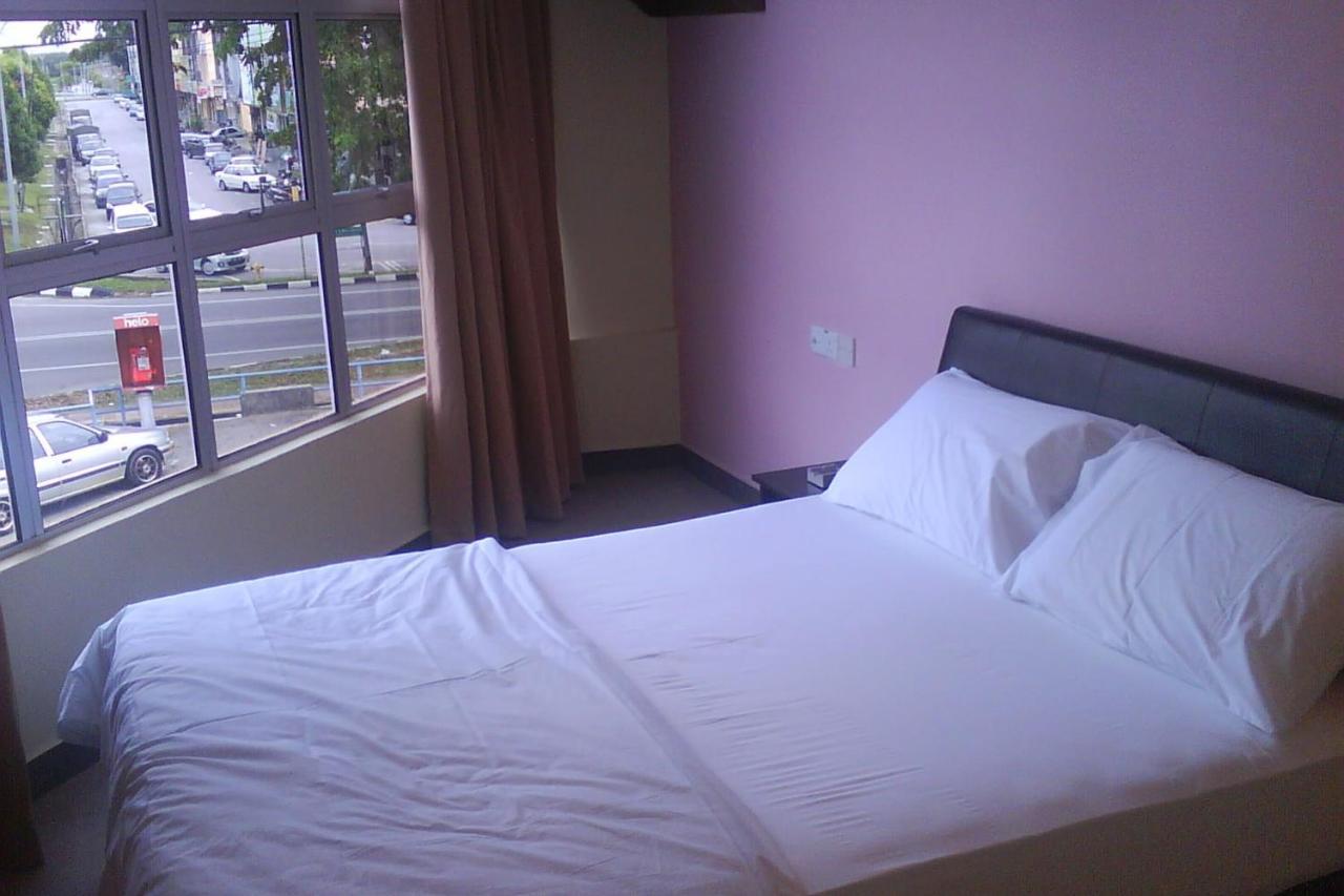 Oyo 90021 Star View Hotel Kampong Batu Tiga Szoba fotó