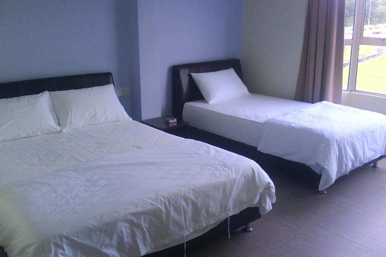 Oyo 90021 Star View Hotel Kampong Batu Tiga Kültér fotó